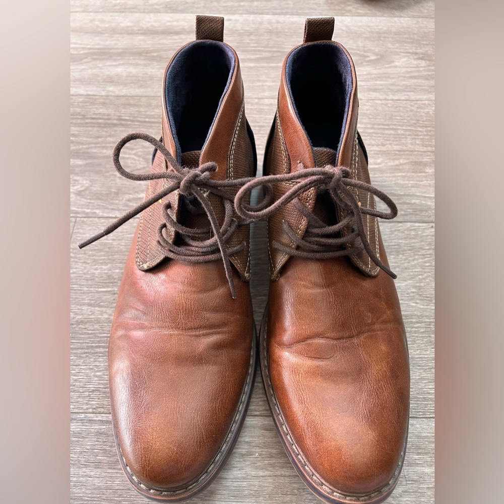 Men’s Freeman memory foam dress boots, Size 9.5
